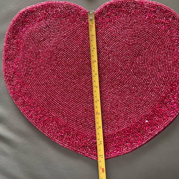 VINTAGE FUCHSIA/ DARK PINK BEADED PLACEMATS- TARGET- 2000- SET OF 2 - Picture 3 of 9